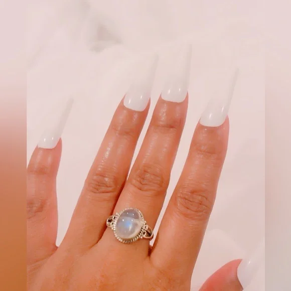 Natural Rainbow Moonstone 925 Sterling Silver Ring - Picture 4 of 4